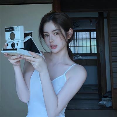 那女孩是谁